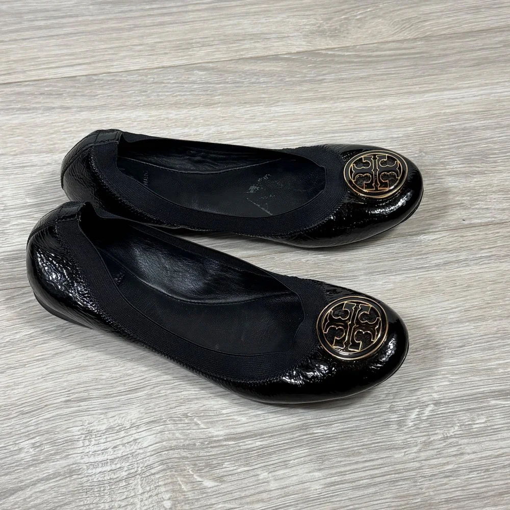 Tory Burch Caroline Ballet Flats Black Patent Leather Gold Logo Size 6